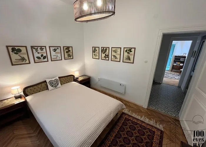 Ferienhaus 100 Eves Haz Balatonakarattya