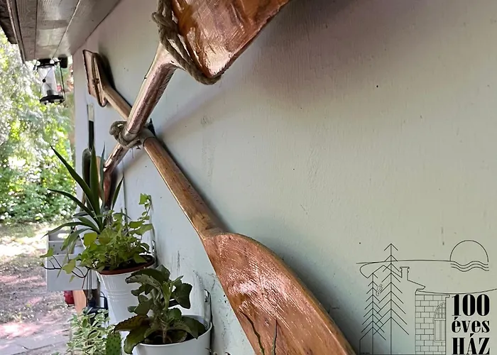 100 éves Ház Nyaraló *